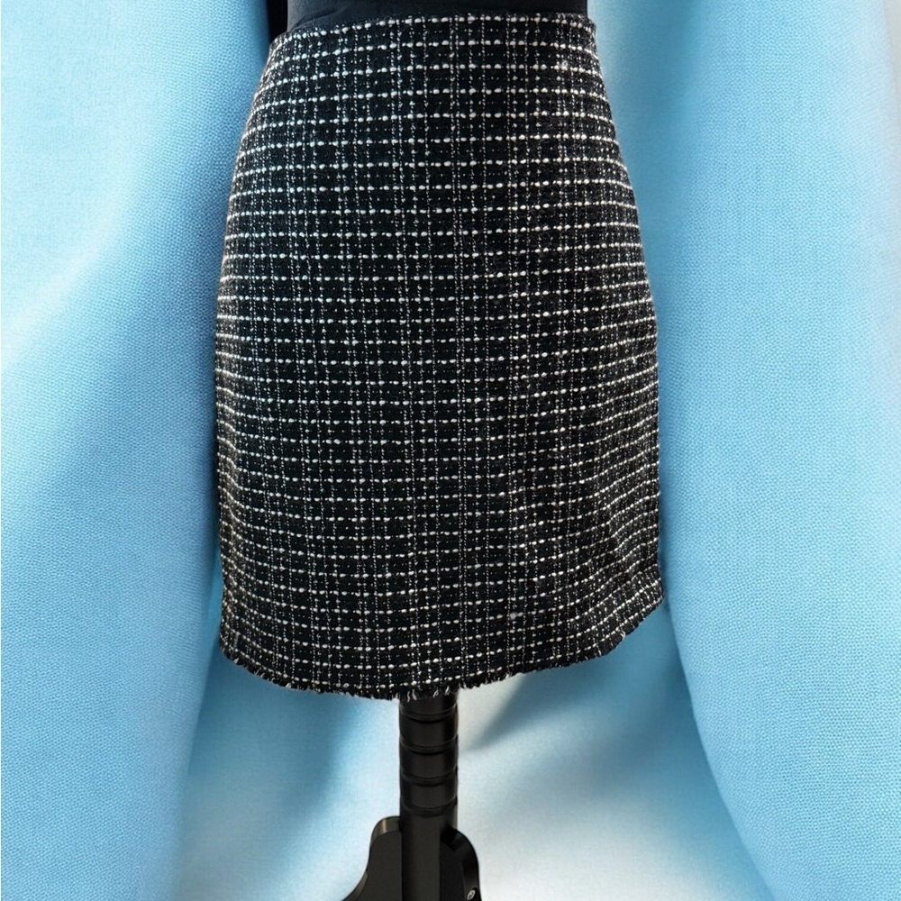 Ann Taylor Black and White Pencil‎ Skirt Tweed EUC worn once